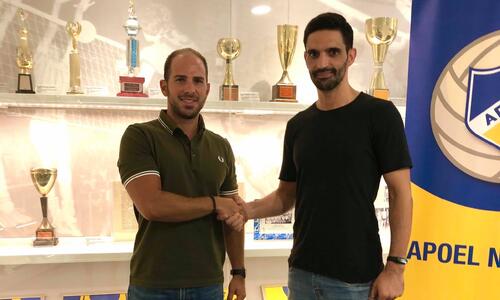 Βόλεϊ: Για πάντα στον ΑΠΟΕΛ ο αρχηγός thumb