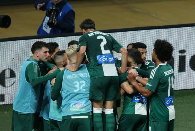 Ρέιντζερς, Λεωφόρος, διαρκείας και στο βάθος συσπείρωση thumb