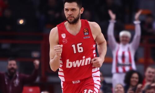 Απολαυστικός Ολυμπιακός συνέτριψε την Μπάγερν! thumb