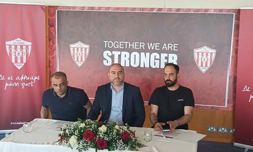 «Διαχειρίσιμο το χρέος μας, επαφές με δύο άτομα για επενδυτές» thumb