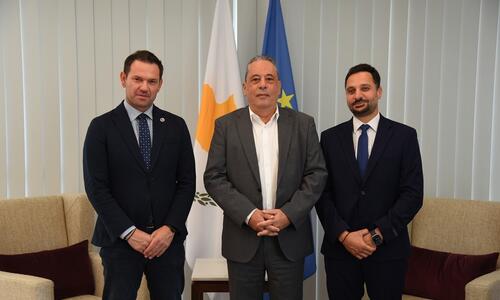 Υπέγραψε οδηγία για τους στρατεύσιμους αθλητές ο Υπουργός thumb