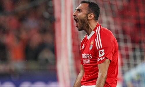 A Bola: «O Παυλίδης πετάει στην Μπενφίκα» thumb