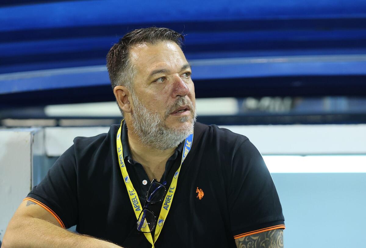 «Σκέψου να μην έκανε σωστά τη δουλειά του το VAR...» thumb