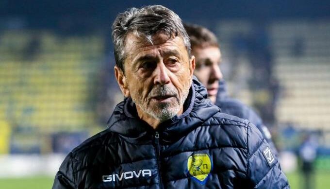 Πετράκης: «Ευλογία να βλέπω τον γιο μου στην Super League» thumb