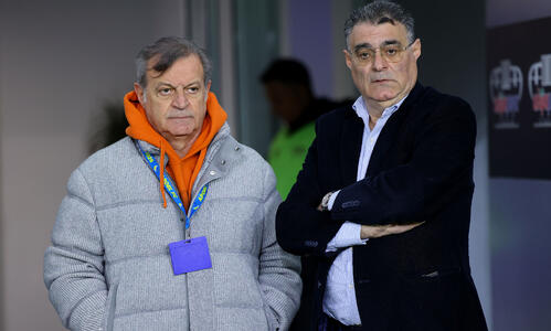Άρση του εμπάργκο και... «ελευθερία» στον ΑΠΟΕΛ thumb