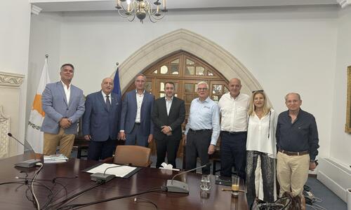 Μήνυμα στήριξης των προπονητών από το Προεδρικό σε ΚΟΑ και ΠΟΠΑ thumb