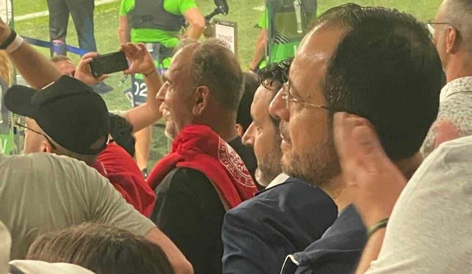 ΦΩΤΟ ST: Χριστοδουλίδης και Κασσελάκης στις εξέδρες της OPAP-Arena! thumb