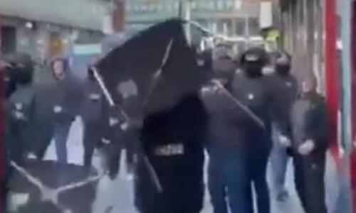 Χαμός μεταξύ οπαδών Σέλτικ και Ρέιντζερς: «Καρεκλοπόλεμος» σε παμπ (vid) thumb