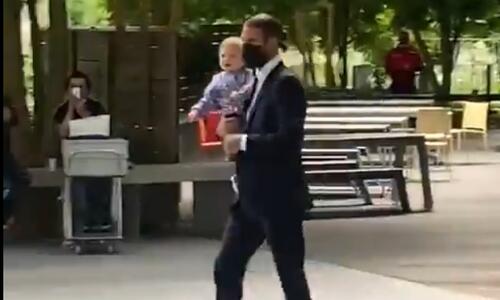 Θερμή υποδοχή στον Ράμος στα γραφεία της Παρί thumb