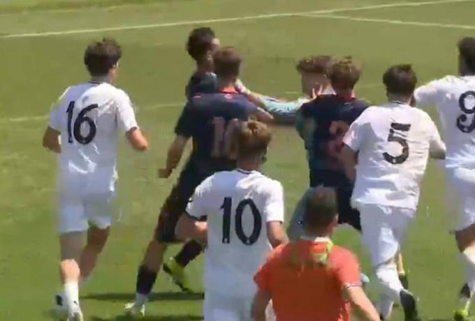 Θλιβερές εικόνες σε αγώνα της Ρεάλ-Θέλτα U16 (βίντεο) thumb