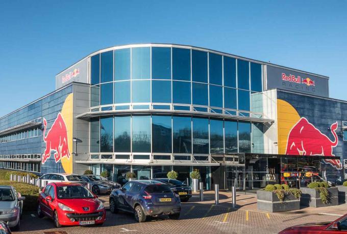 «Τέλος στα σενάρια Porsche - Red Bull» thumb