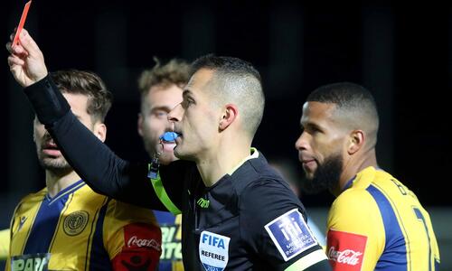 «Κόκκινη χωρίς VAR. Η ΚΟΠ πρέπει να ξανακάνει σεμινάριο για τις γραμμές» thumb