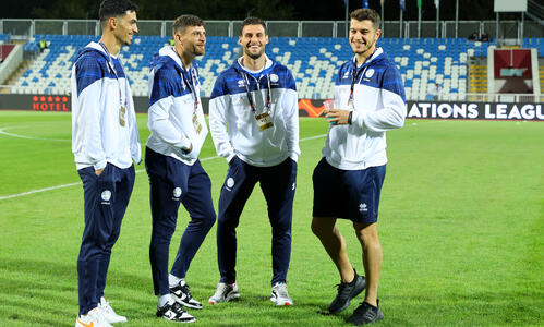 ΒΙΝΤΕΟ: Πρώτη βολτα στο «Fadil Vokrri» για τους διεθνείς μας thumb