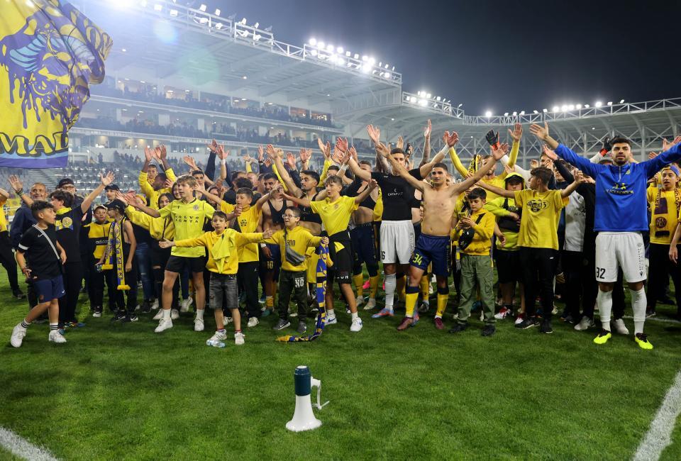 «Φέρτο ΑΕΛΑΡΑ στο Λιμάνι» thumb