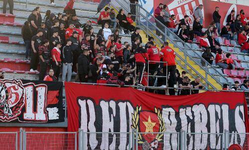 Come-back και οι Red Rebels thumb