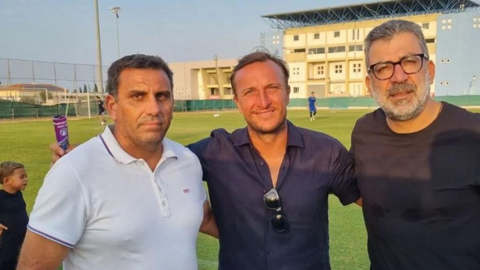 Στην Κύπρο ο Mark Noble! thumb