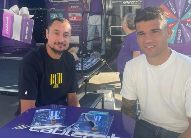 The boys are busy... thumb