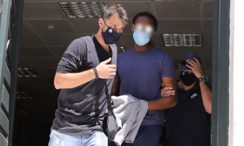 Μητέρα 17χρονης: «Πρώτα βιάστηκε από τον μάνατζερ και μετά από τον Σεμέδο» thumb