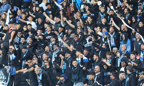 Αρκετός ο κόσμος του Απόλλωνα (φωτορεπορτάζ) thumb