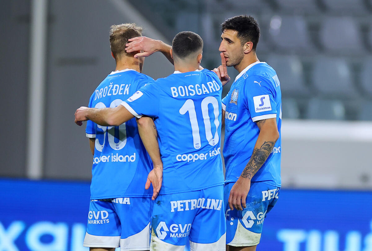 Απόλλων-Καρμιώτισσα 3-0: Με τον Σωφρόνη είναι... αλλιώς!  thumb