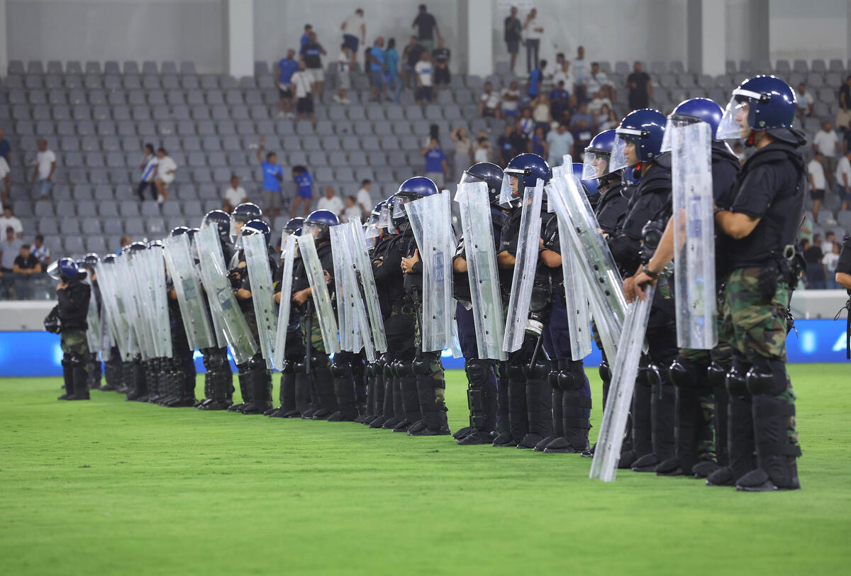 Ανακοίνωση σε έντονο ύφος: «Η επίθεση εναντίον των αστυνομικών είναι αδιαμφισβήτητα...» thumb