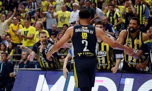Πάτησε ξανά την Μπεσίκτας η Φενέρ και πλησιάζει στον τίτλο! thumb
