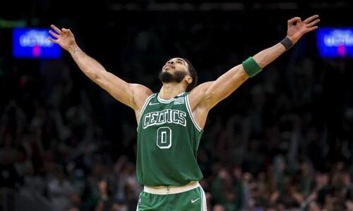 Υπογράφει το μεγαλύτερο συμβόλαιο στο NBA - ποσά που προκαλούν ίλιγγο! thumb