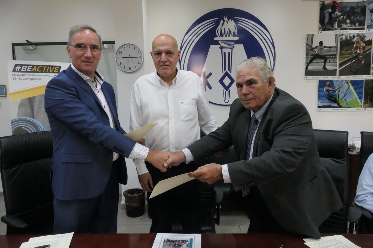 Υπογραφή Μνημονίου Συνεργασίας ΠΟΠΑ-Olympians στον ΚΟΑ thumb