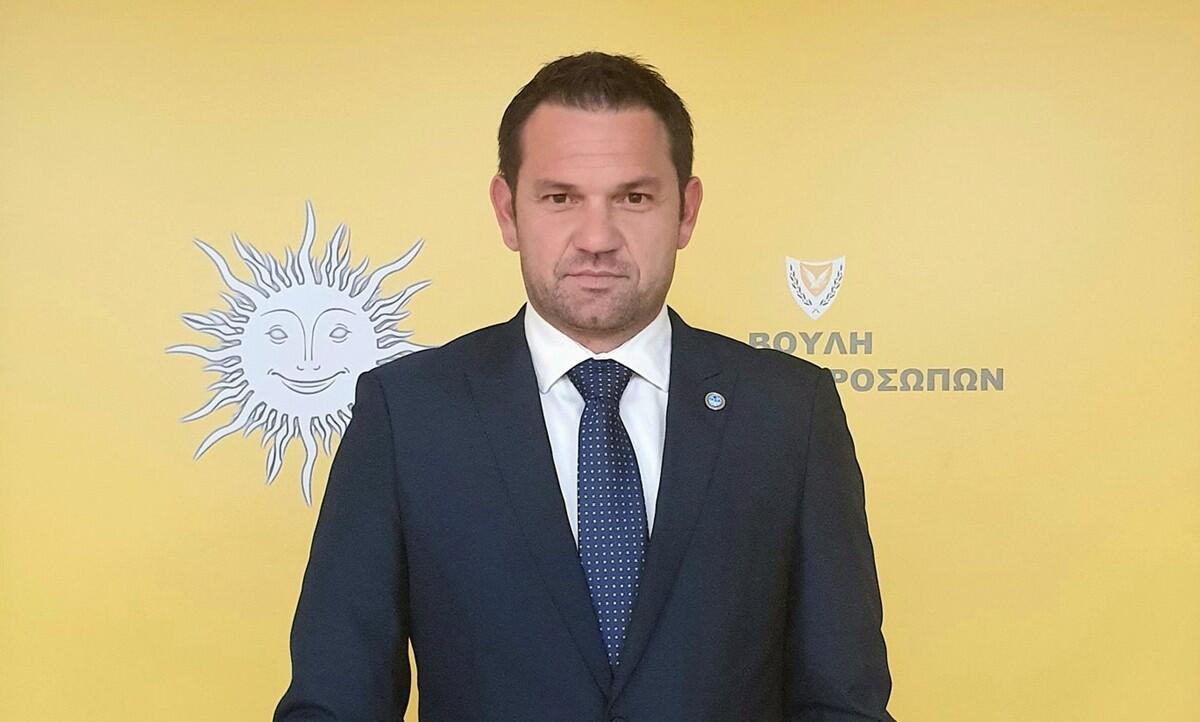 Η θέση του Νεοφυτίδη για την κατανομή του ποσοστού από το στοίχημα thumb