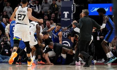 Χαμός: Άγριο ξύλο και πέντε αποβολές! (βίντεο) thumb