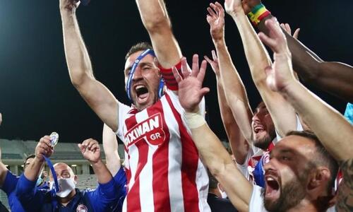Το συγκινητικό αντίο του Τοροσίδη: «Πατέρα ποτέ δε σε ξέχασα...» (vid) thumb