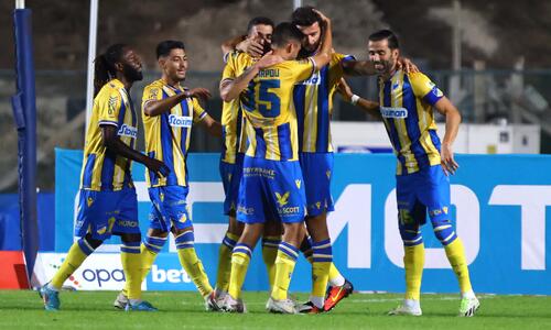 Καρμιώτισσα- ΑΠΟΕΛ 1-2: «Επαγγελματική» νίκη, κορυφή και περιμένει! thumb