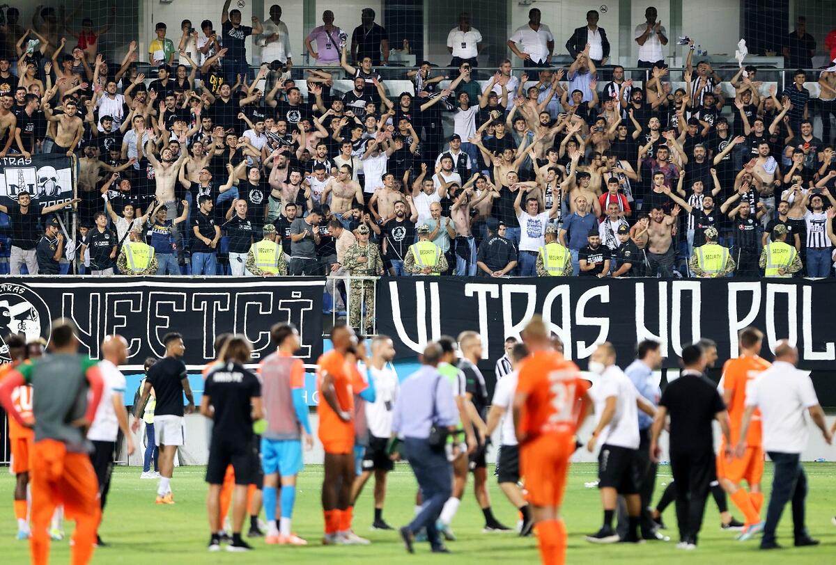 Η χειρονομία από τον πάγκο της Νέφτσι... που έφερε την ένταση thumb