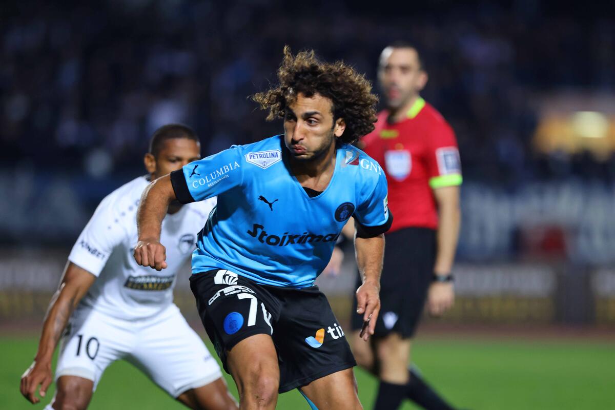 Απέναντι στην πρώην ο Ουάρντα thumb