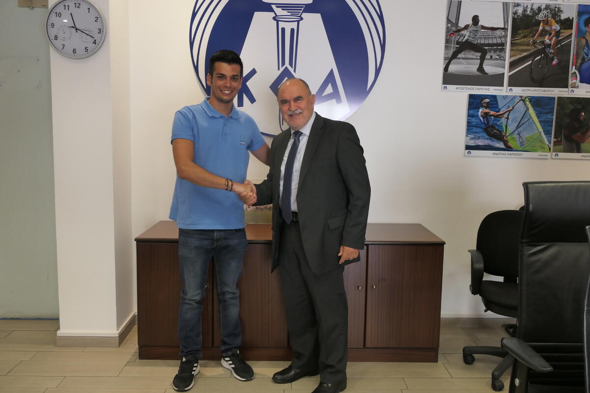 Συνάντηση του Προέδρου του ΚΟΑ με τον Βλαδίμηρο Τζιωρτζή thumb