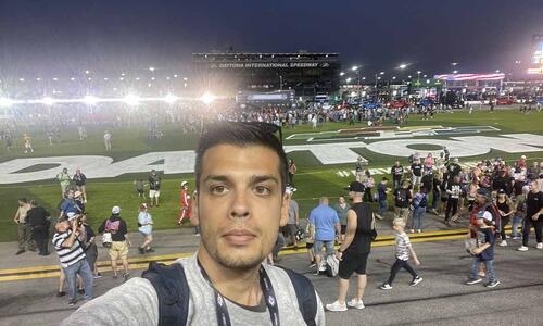 To NASCAR ενέκρινε τη συμμετοχή του Βλαδίμηρου Τζιωρτζή σε αγώνες της ΗΠΑ thumb