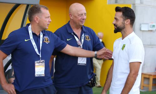 Αγκαλιές Γκάμα με «πρώην» από Ντνίπρο thumb