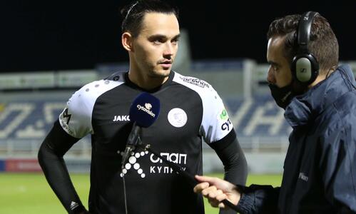 «Άγγιξα την μπάλα, πρέπει να δω την επανάληψη» thumb