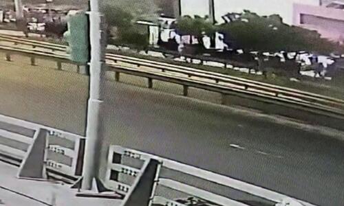 Νέο σοκαριστικό βίντεο από τα επεισόδια έξω από το κλειστό του Ρέντη! thumb