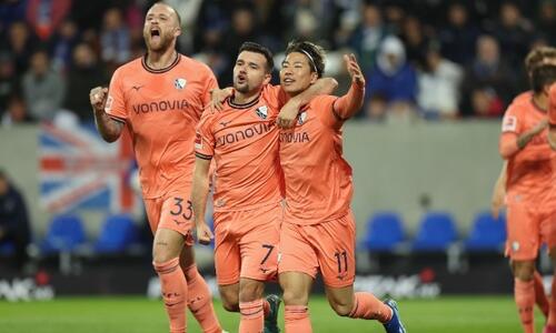 Bundesliga: Με... υπογραφή Ασάνο το πρώτο «τρίποντο» της Μπόχουμ thumb