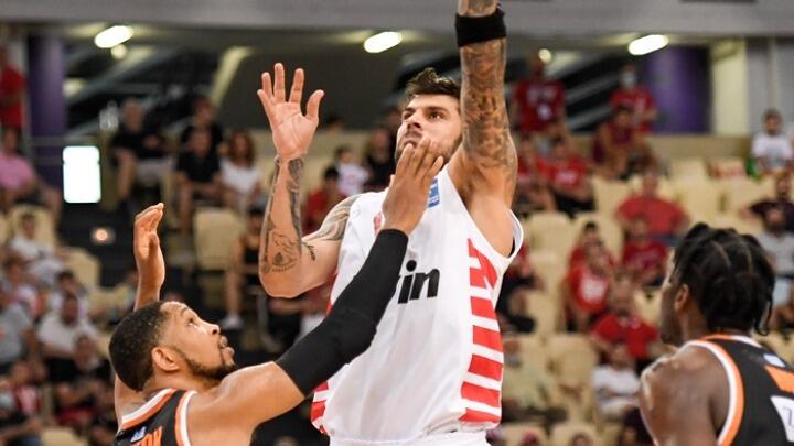 Mε «sweep» και νέα... κατοστάρα στους τελικούς ο Ολυμπιακός thumb