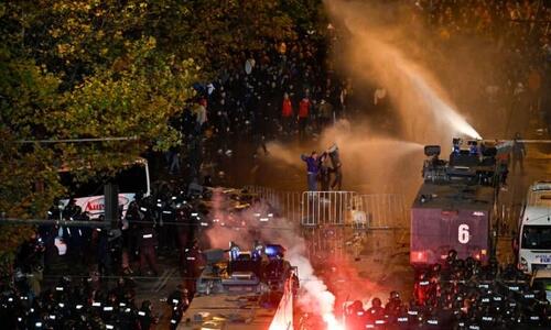 Τραυματίες και 33 συλλήψεις στο Βουλγαρία-Ουγγαρία thumb