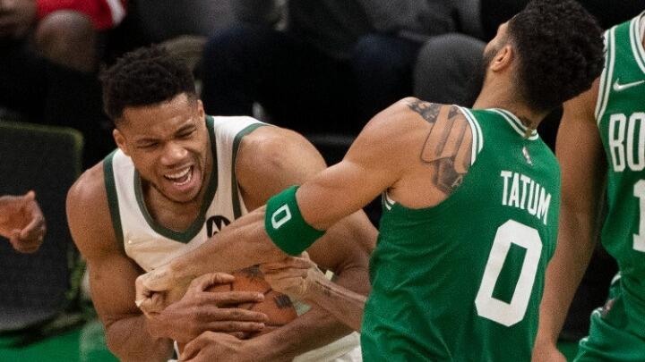 Νίκη από το -19 οι Μπακς στην επιστροφή του Giannis thumb