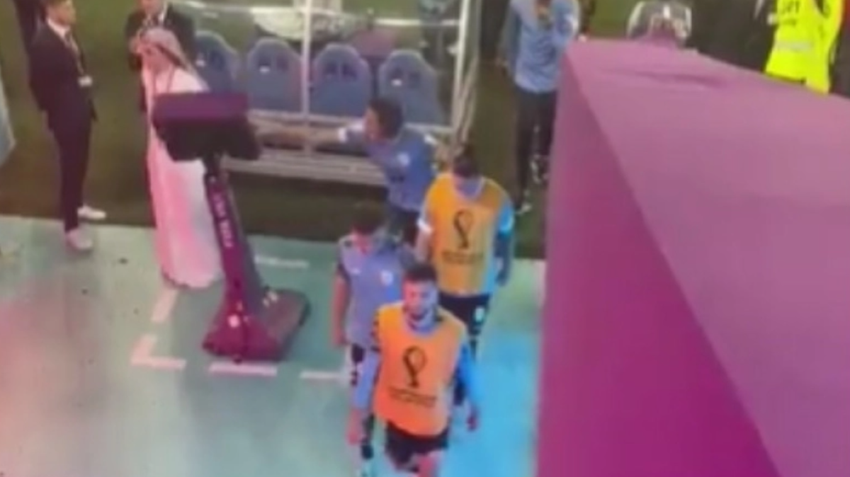 Άσχημη αντίδραση Καβάνι μετά τον αποκλεισμό (βίντεο)  thumb