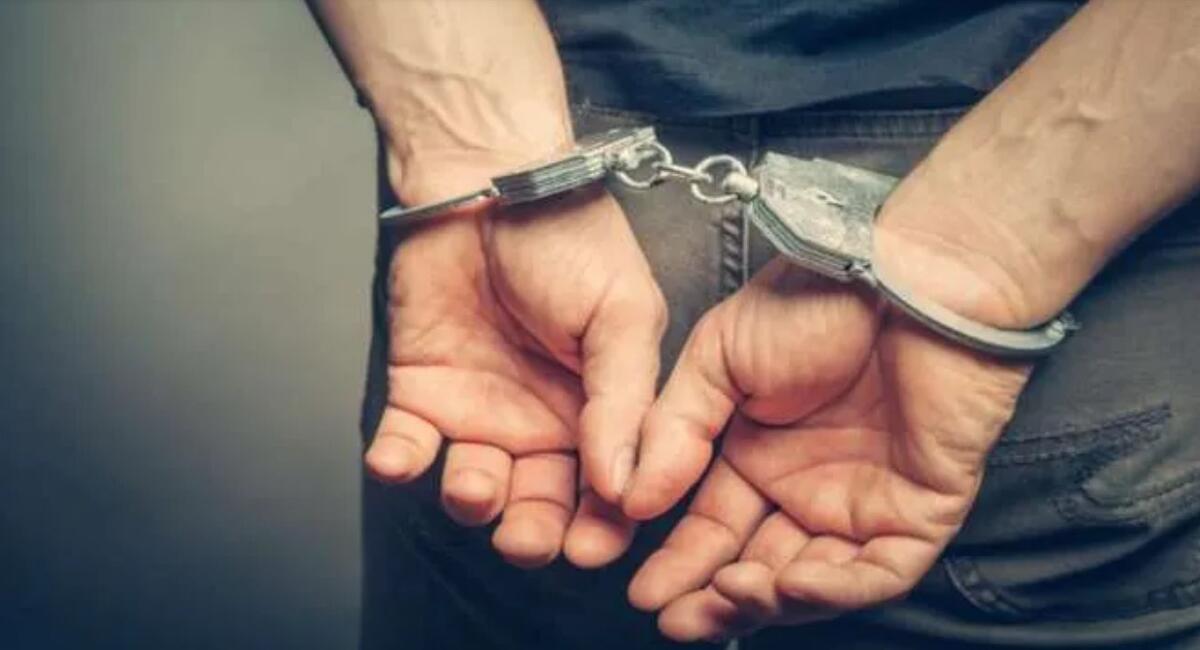 Χειροπέδες σε δύο καταζητούμενους για τα επεισόδια στο κλειστό του Απόλλωνα thumb