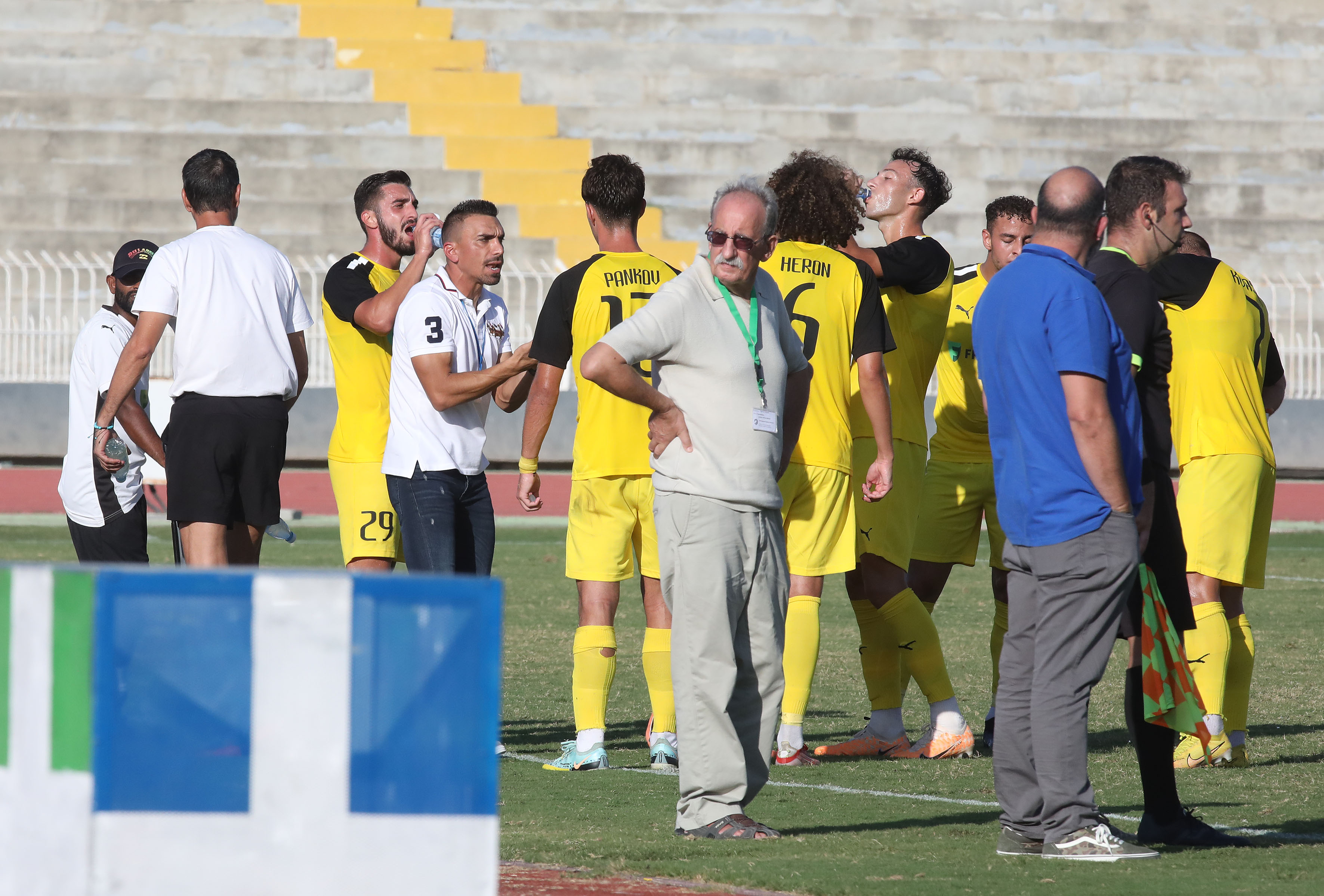 Στο κυνήγι της ανόδου με... Ρουσιά! (Βαθμολογία) thumb