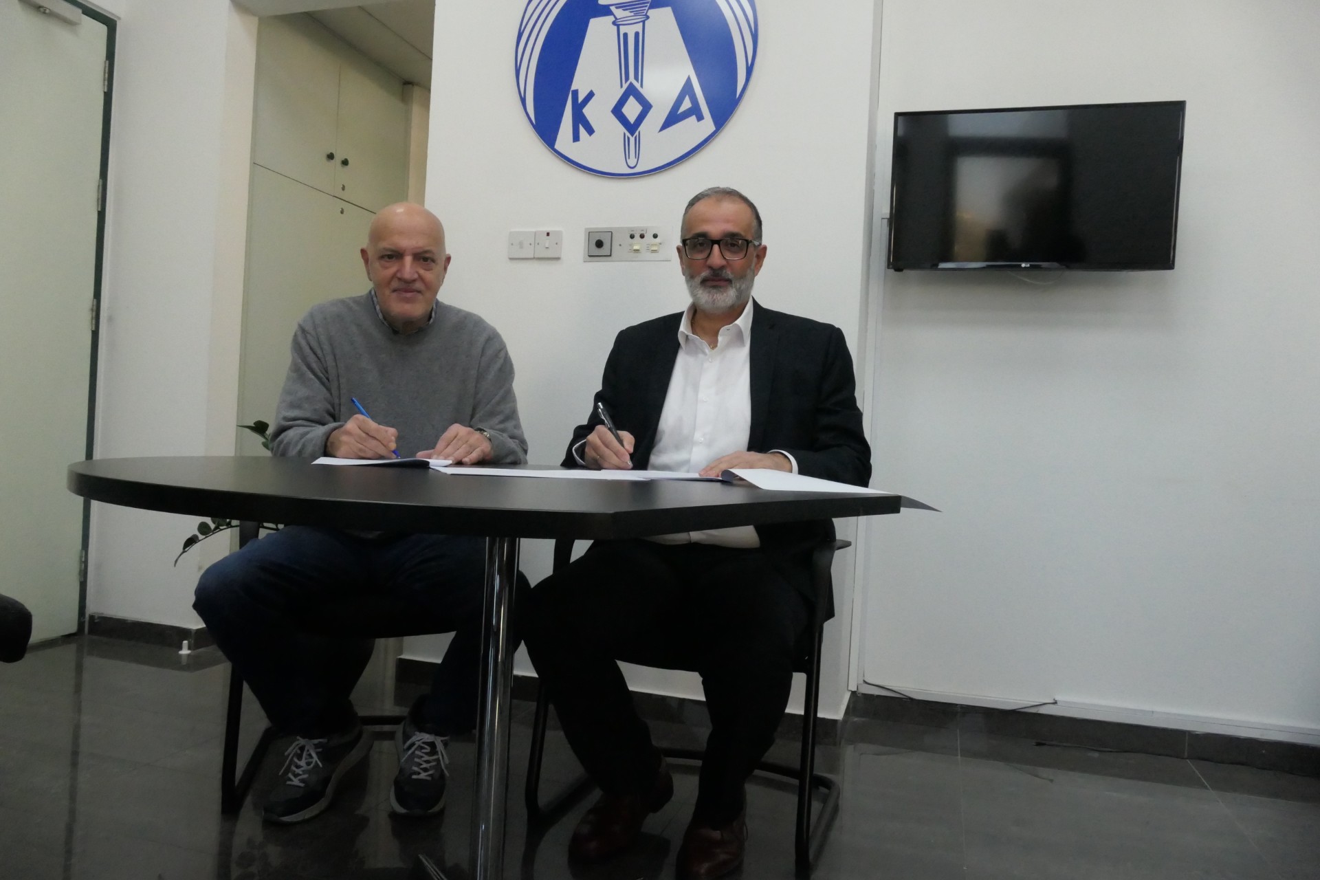 Συμφωνία ΚΟΑ - Δήμου Γεροσκήπου για ανασχεδιασμό/αποκατάσταση του Κολυμβητηρίου thumb