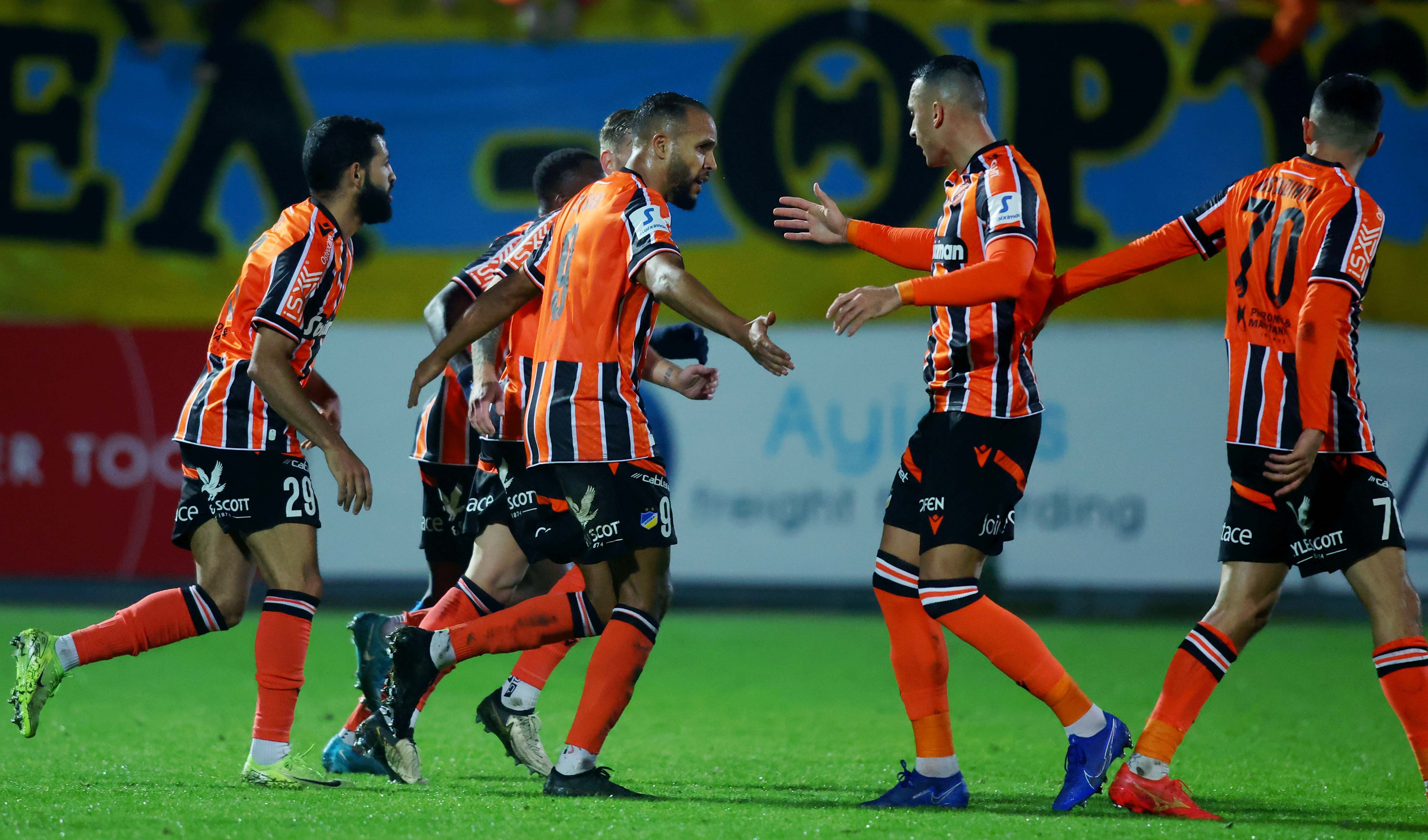 Εθνικός Άχνας - ΑΠΟΕΛ 2-2: Τον γλίτωσε στο 90+4' ο Ντράζιτς στο «Δάσος», αλλά... thumb